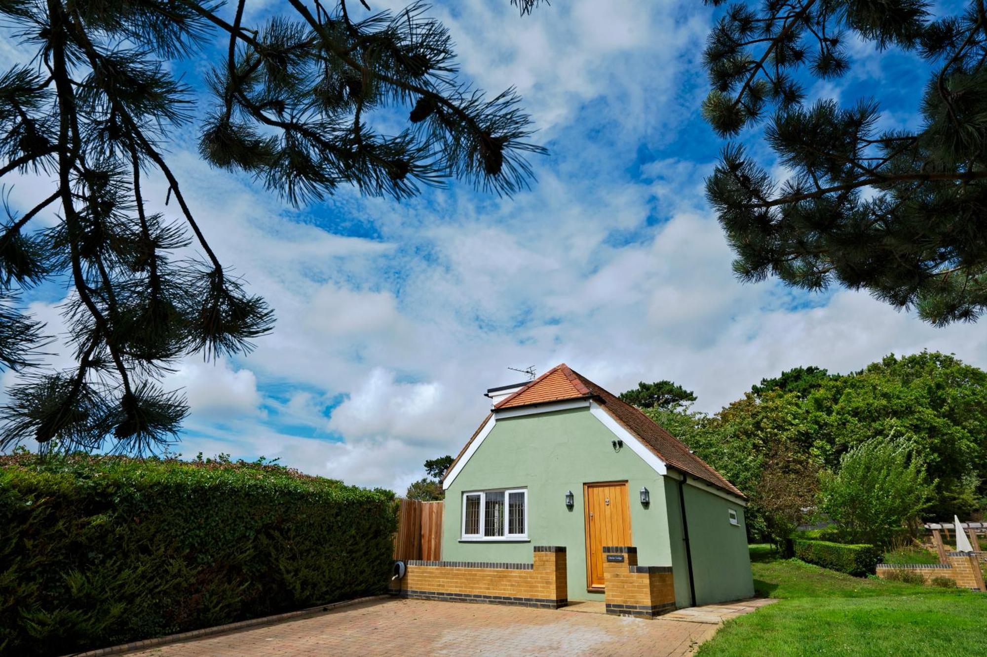 Owlet Lodge Chislet Exterior photo